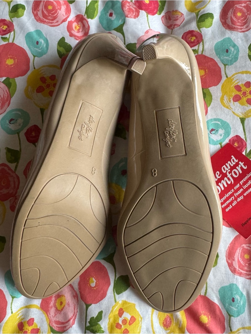 NWT size 8 DEXFLEX comfort nude heels - Picture 3 of 3